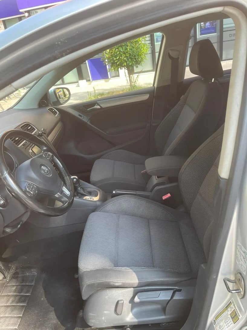 Alquila un coche en Tirana