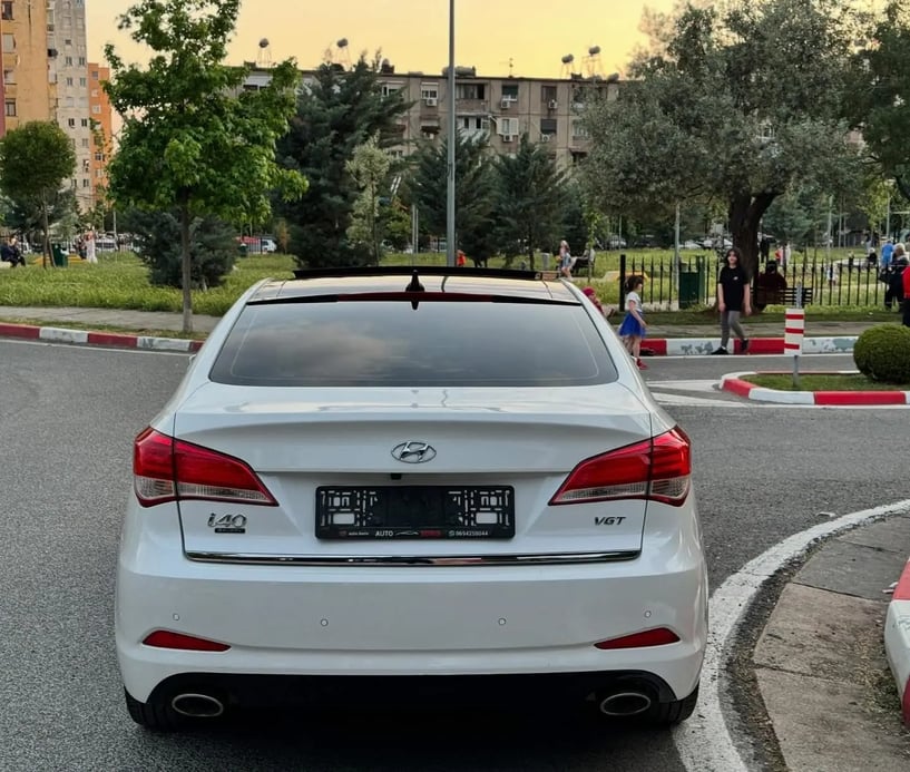 Wynajmij samochód w Tirana