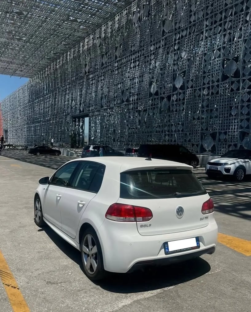 Rent a car in Tirana