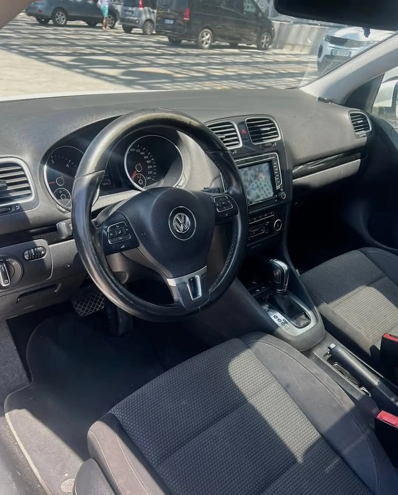 Rent a car in Tirana