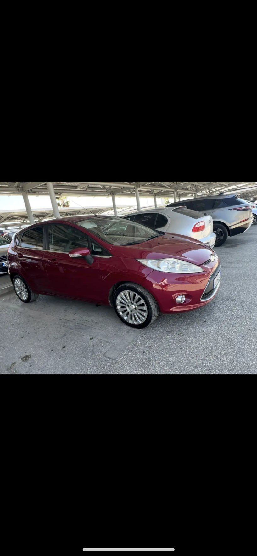 Merrni me qira një makinë në Tirana