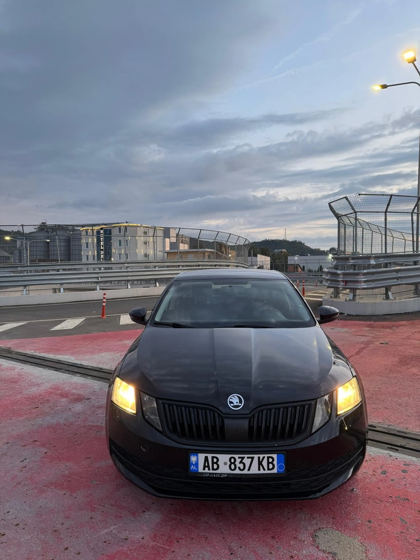 Wynajmij samochód w Tirana