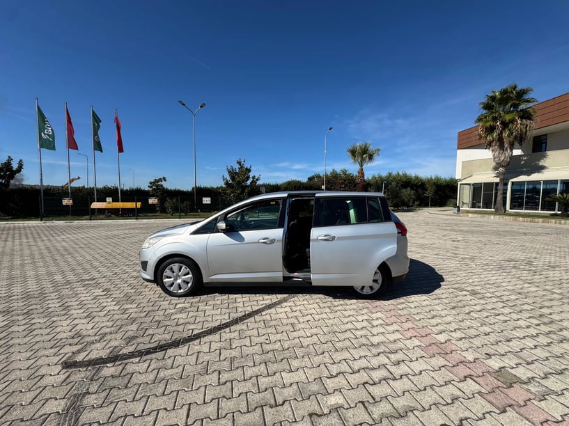 Auto mieten in Tirana