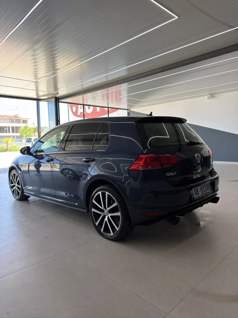 Rent a car in Tirana