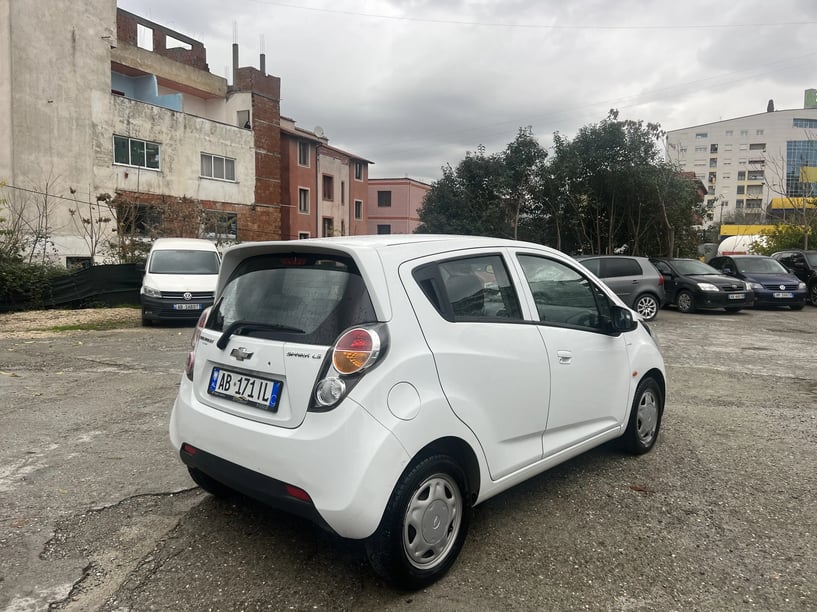 Louer une voiture à Tirana