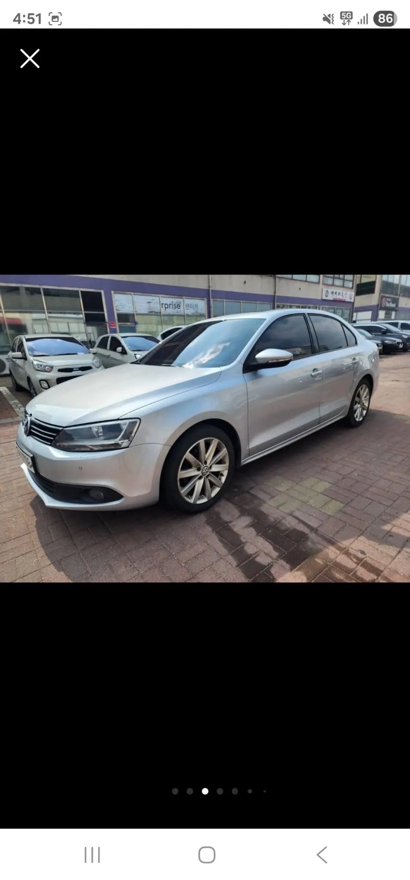 Alquila un coche en Tirana