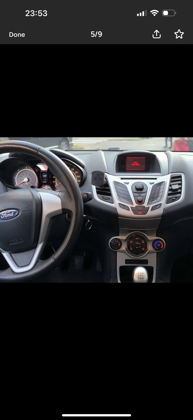 Noleggia un'auto a Tirana