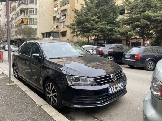 Louer une voiture à Tirana