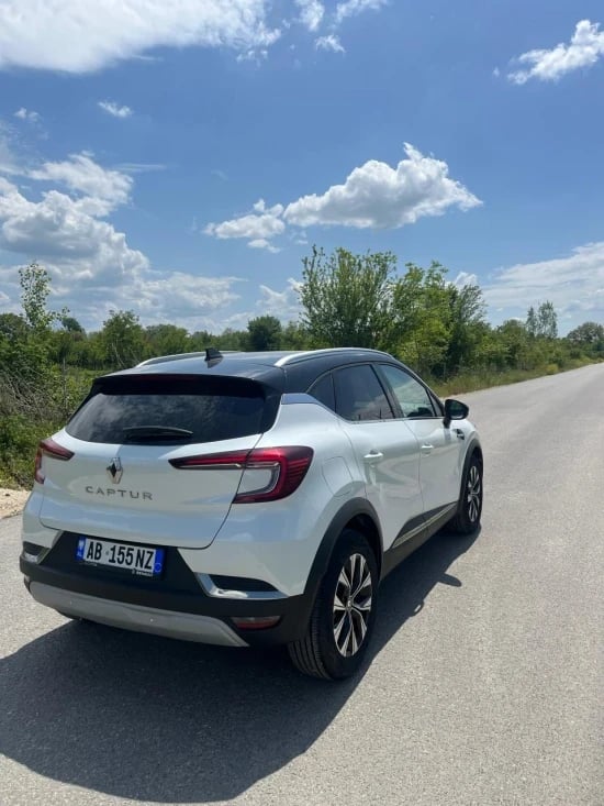 Louer une voiture à Tirana