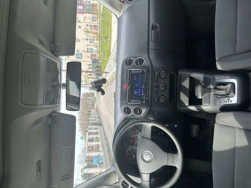 Alquila un coche en Tirana