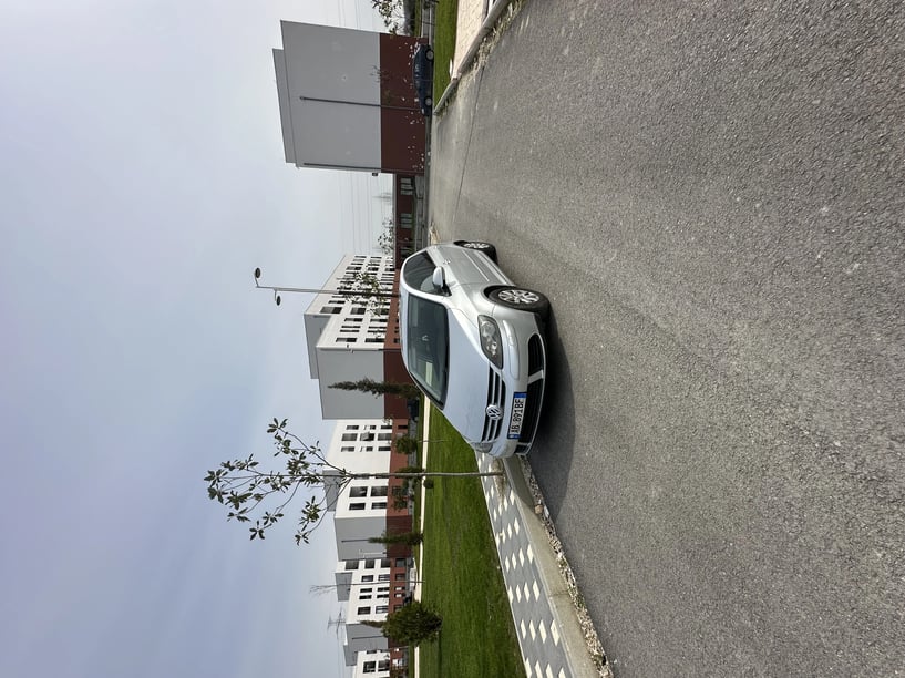 Alquila un coche en Tirana