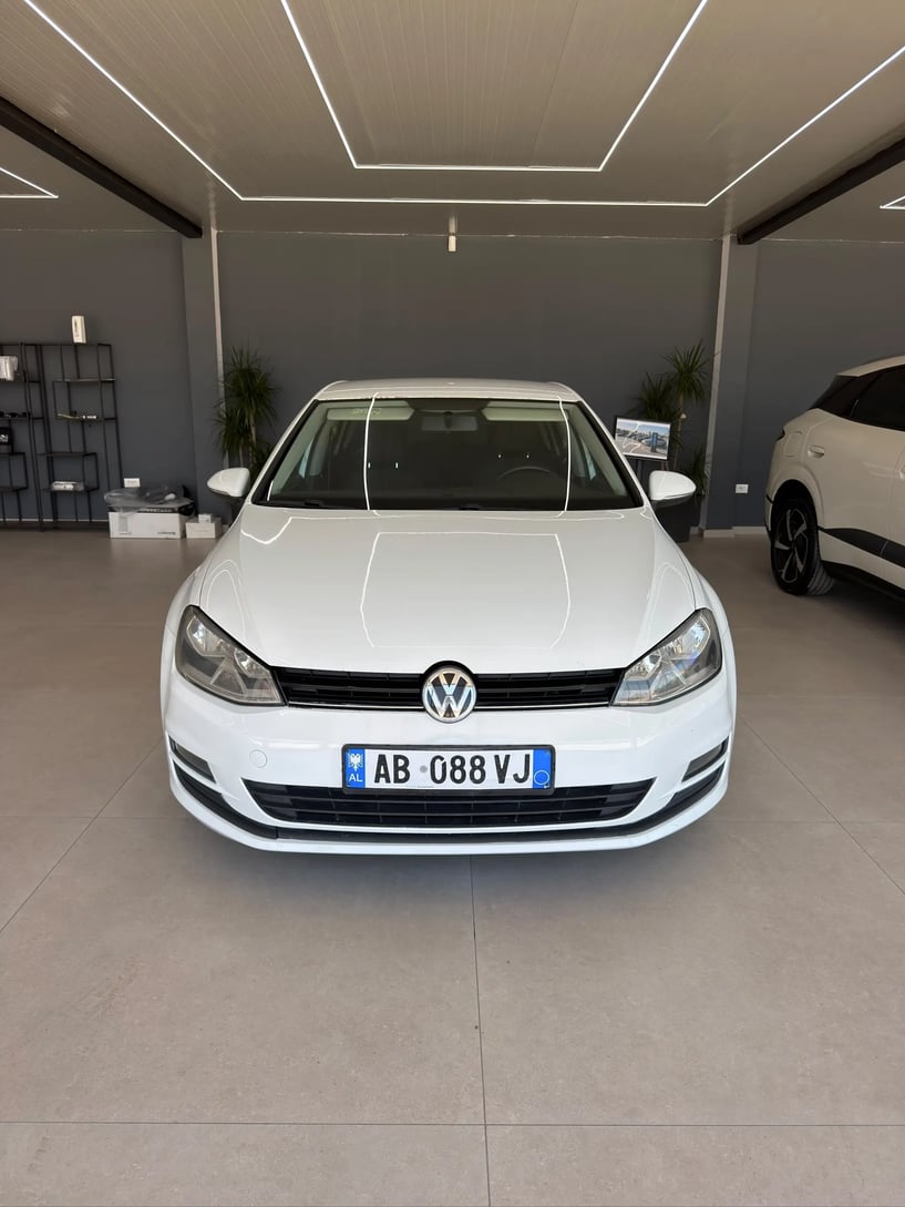 Rent a car in Tirana