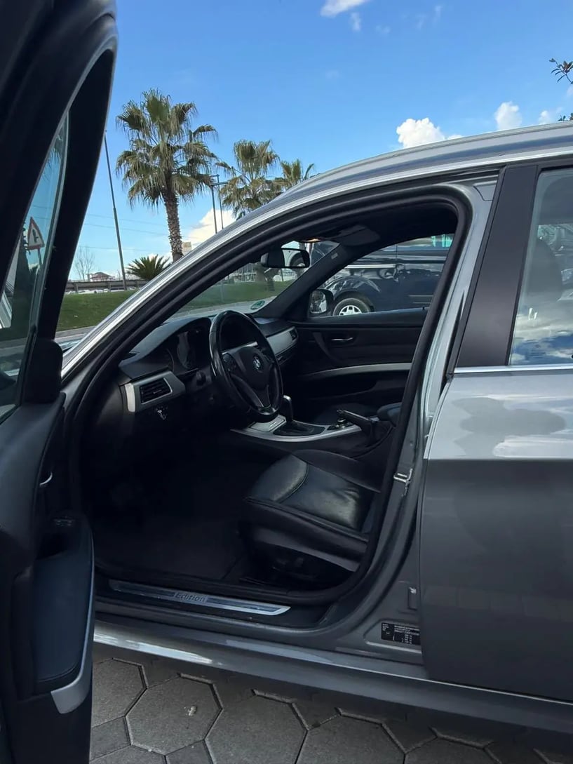 Wynajmij samochód w Tirana