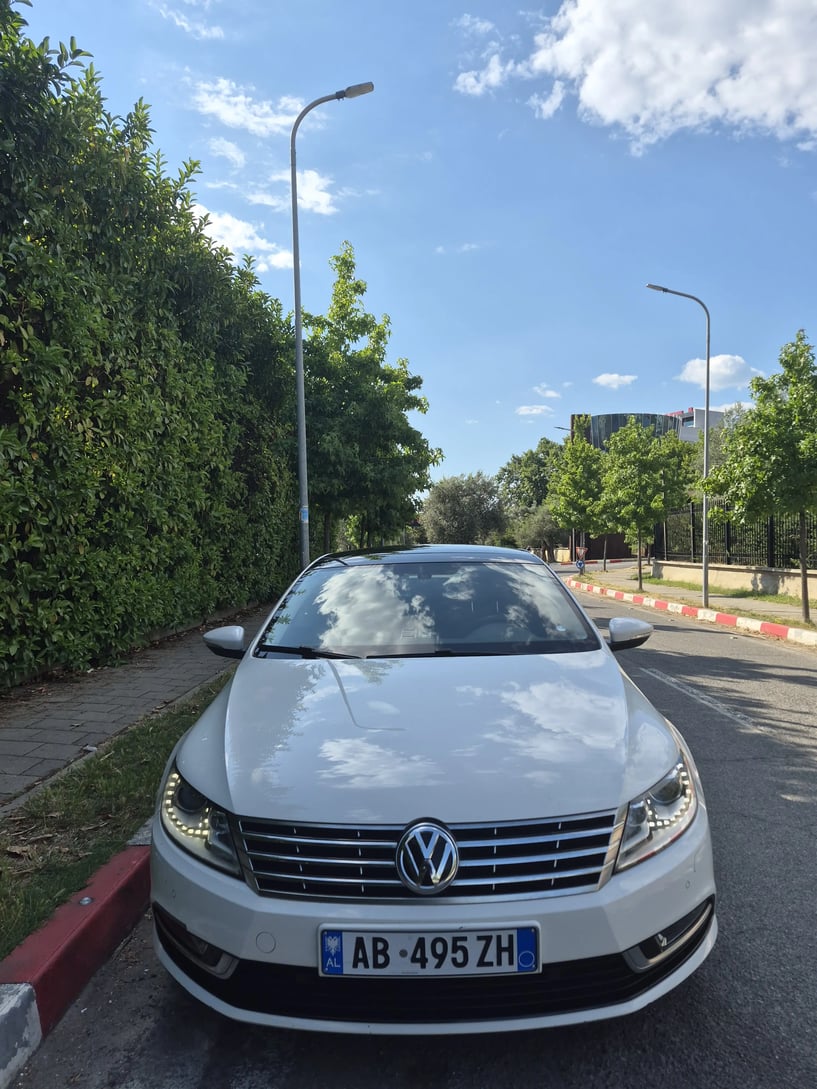 Merrni me qira një makinë në Tirana