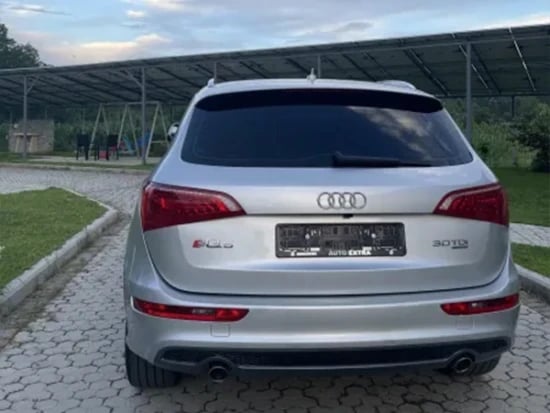 Alquila un coche en Tirana