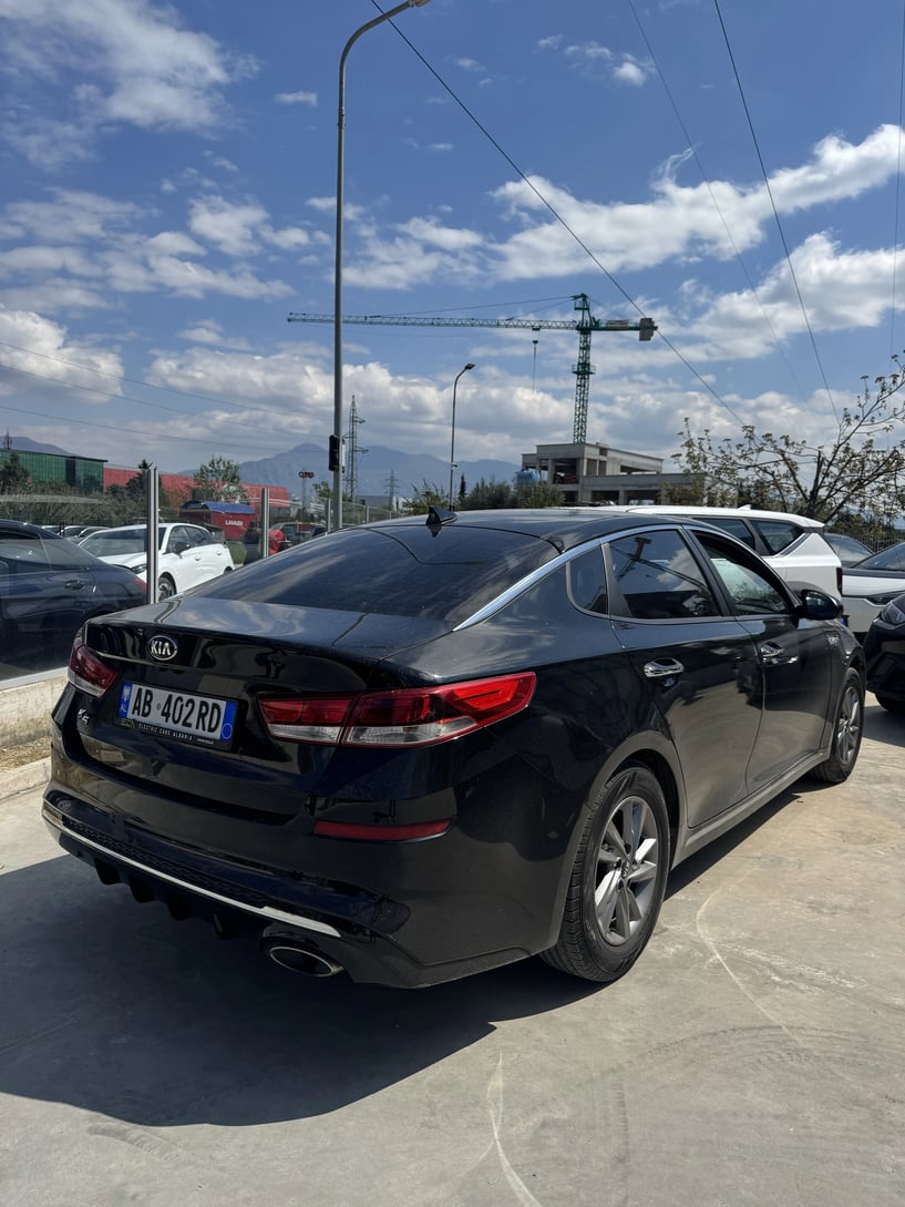 Rent a car in Tirana