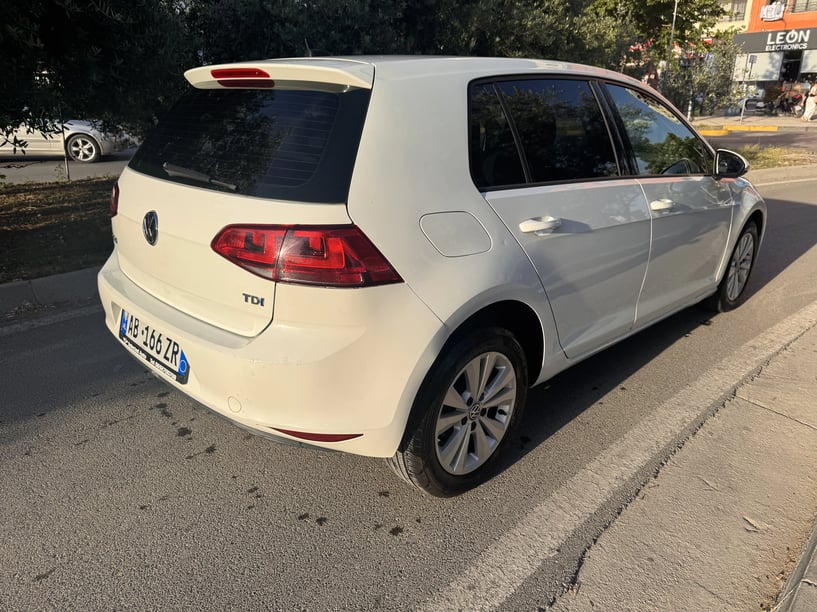 Rent a car in Tirana