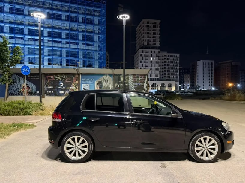 Rent a car in Tirana