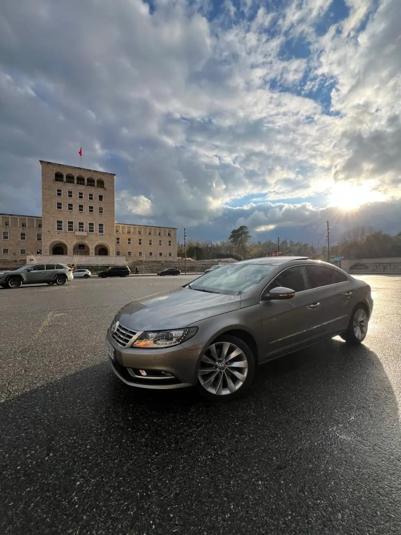 Louer une voiture à Tirana