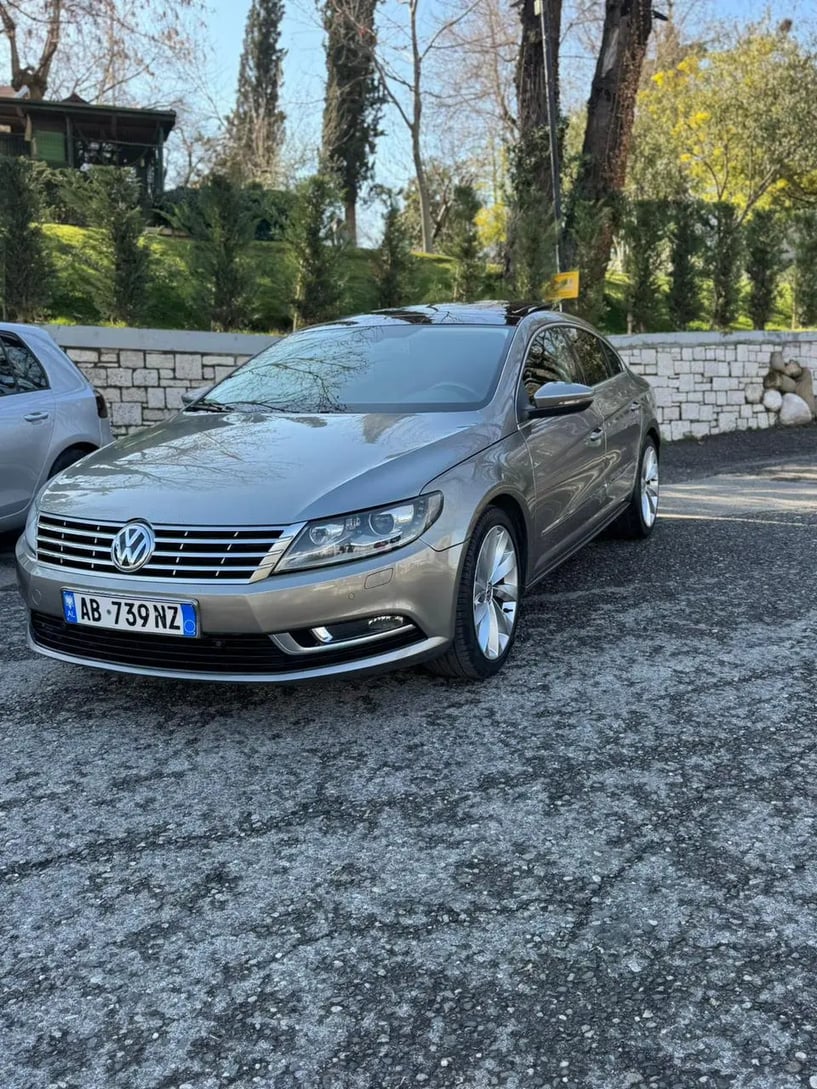 Louer une voiture à Tirana