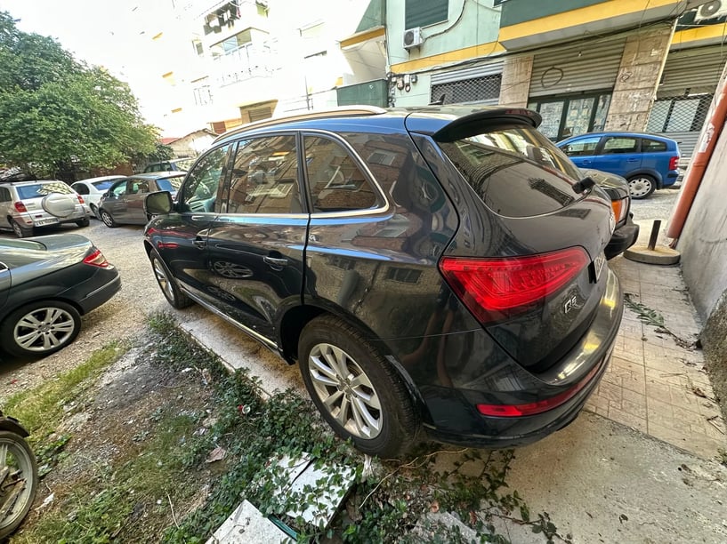 Rent a car in Tirana