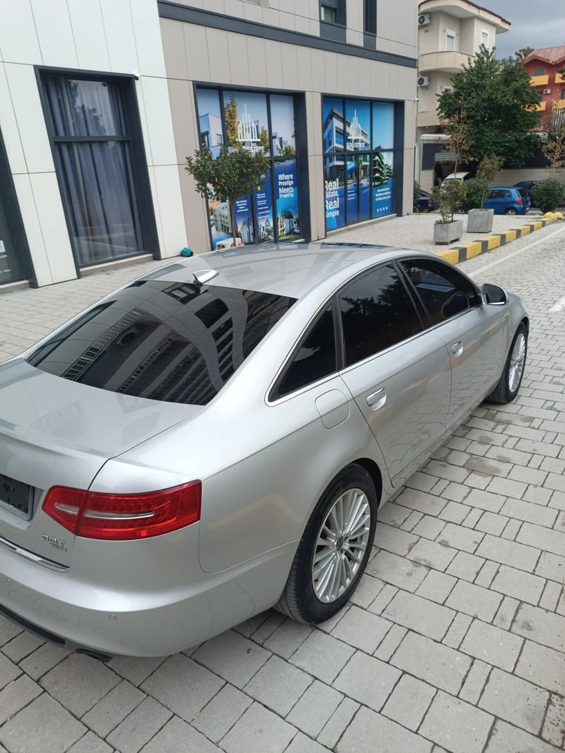 Louer une voiture à Tirana