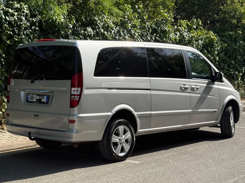 Wynajmij samochód w Tirana