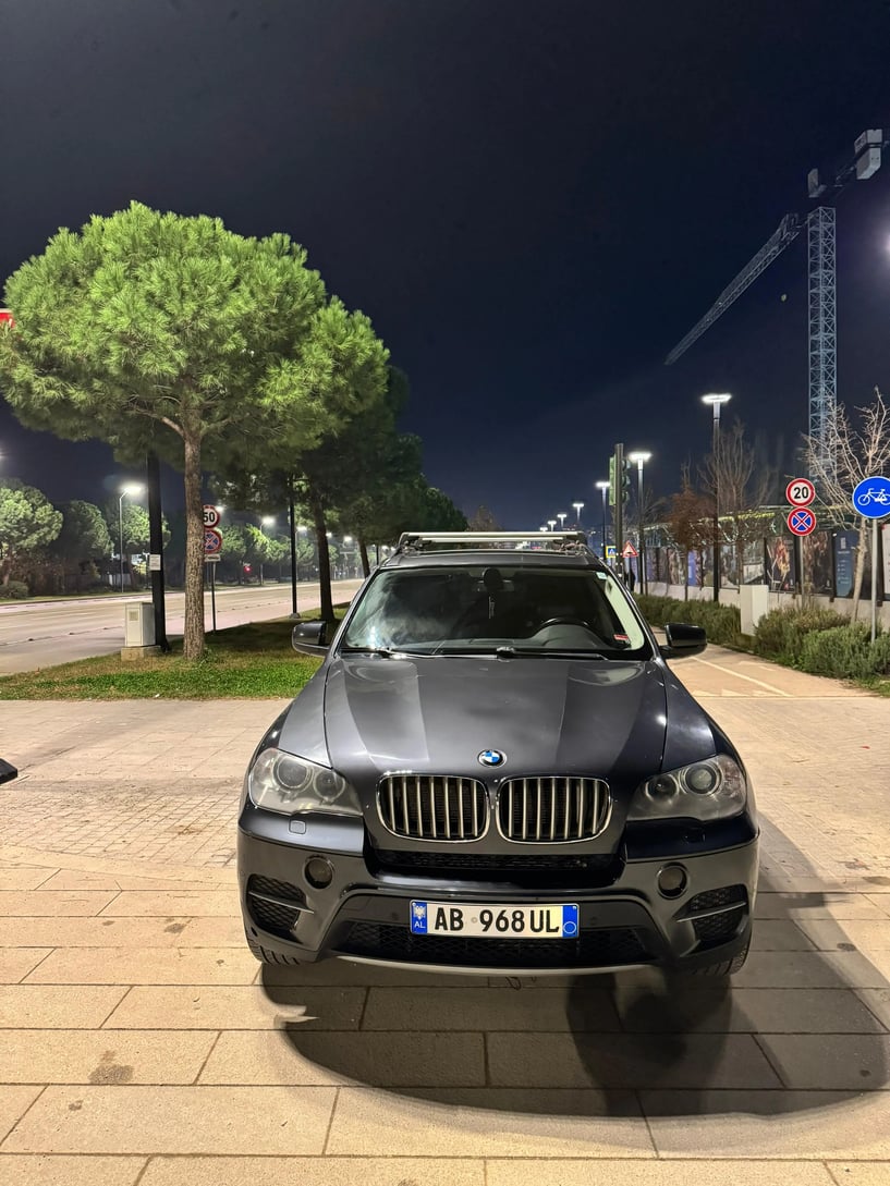 Rent a car in Tirana