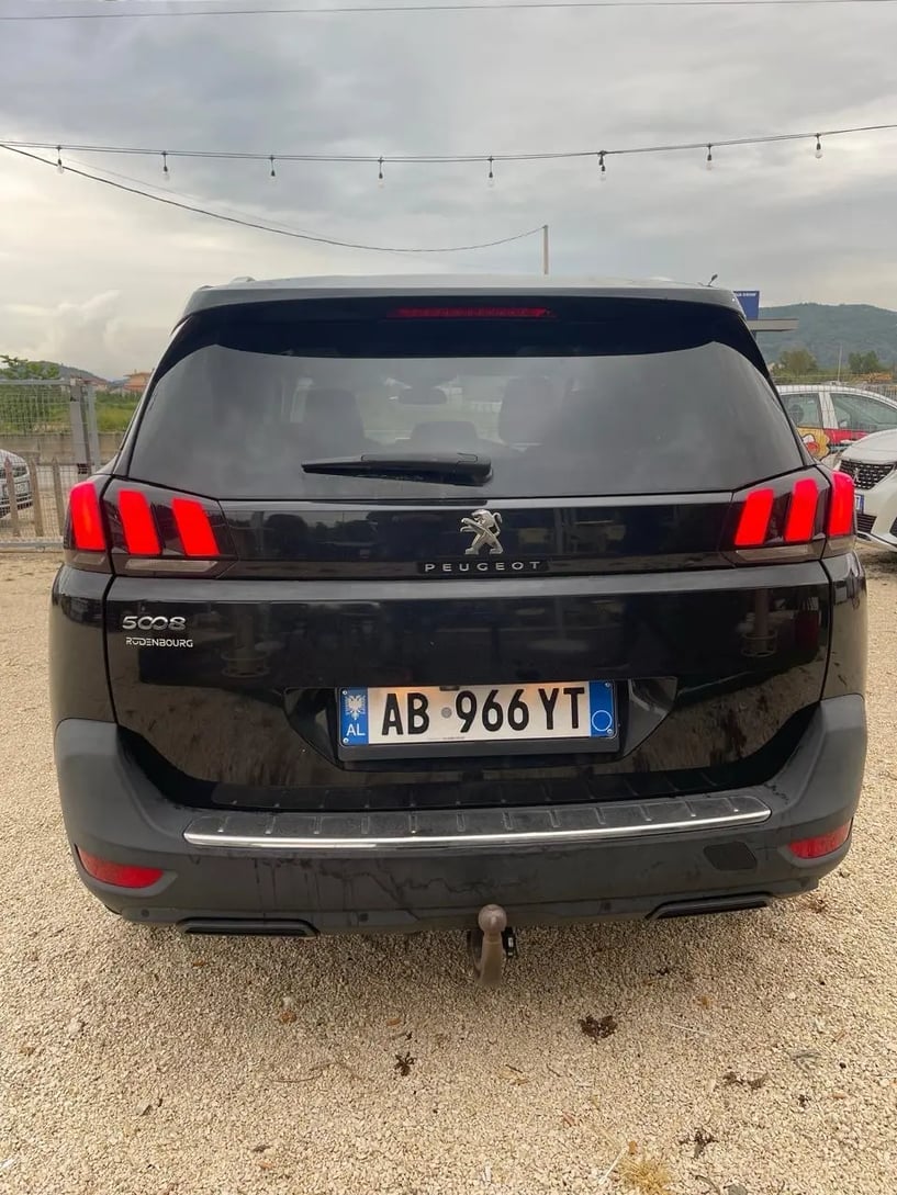 Louer une voiture à Tirana