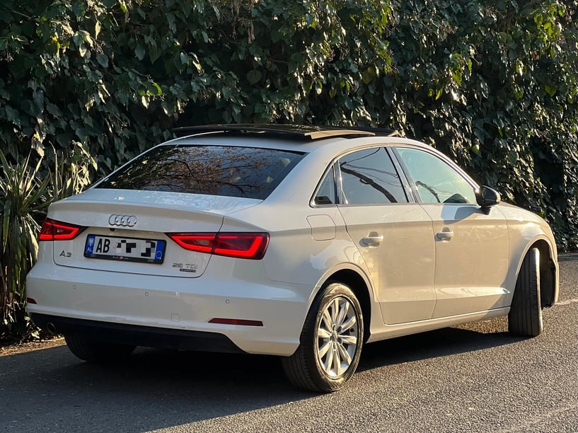 Wynajmij samochód w Tirana