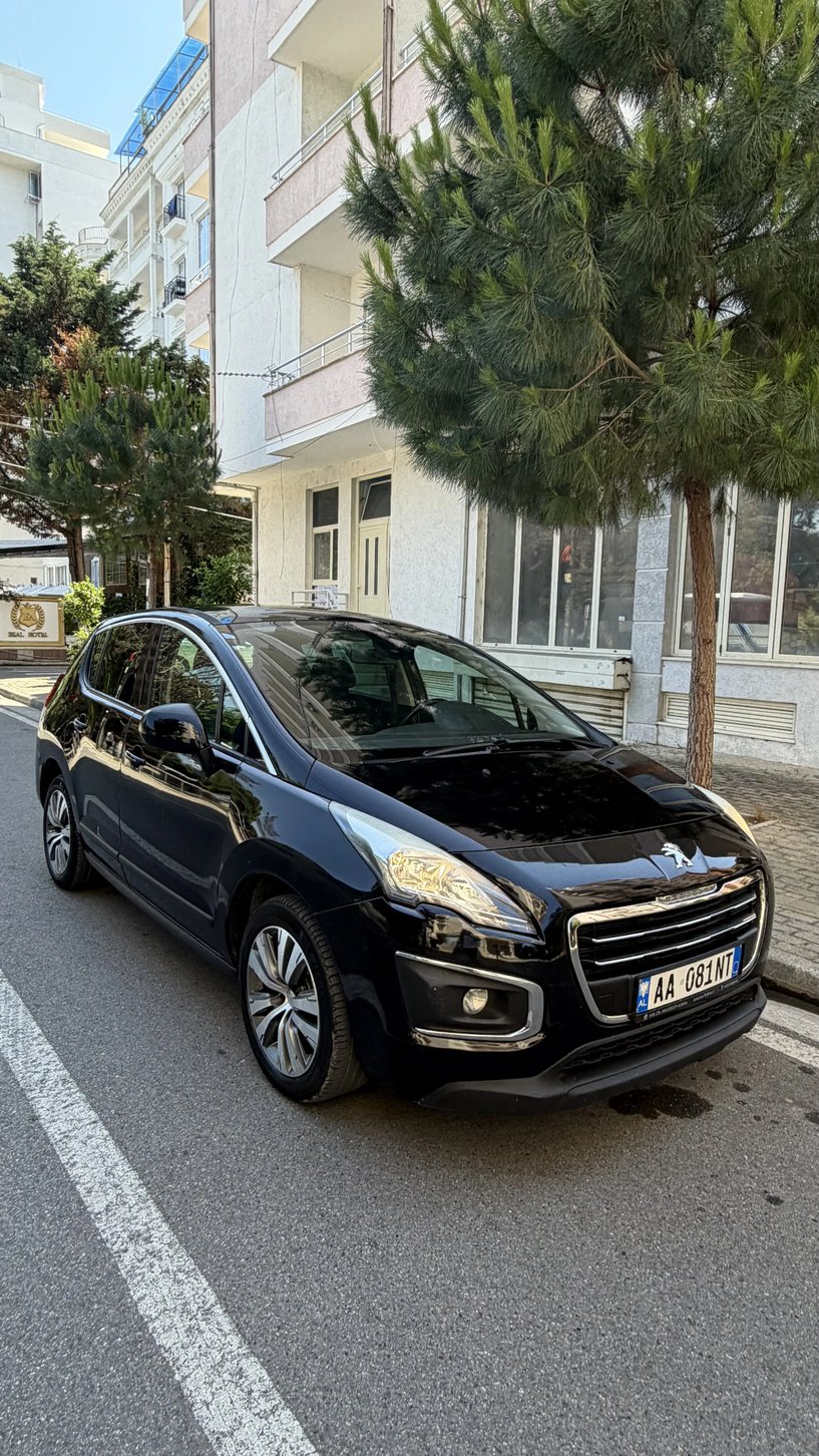 Noleggia un'auto a Tirana