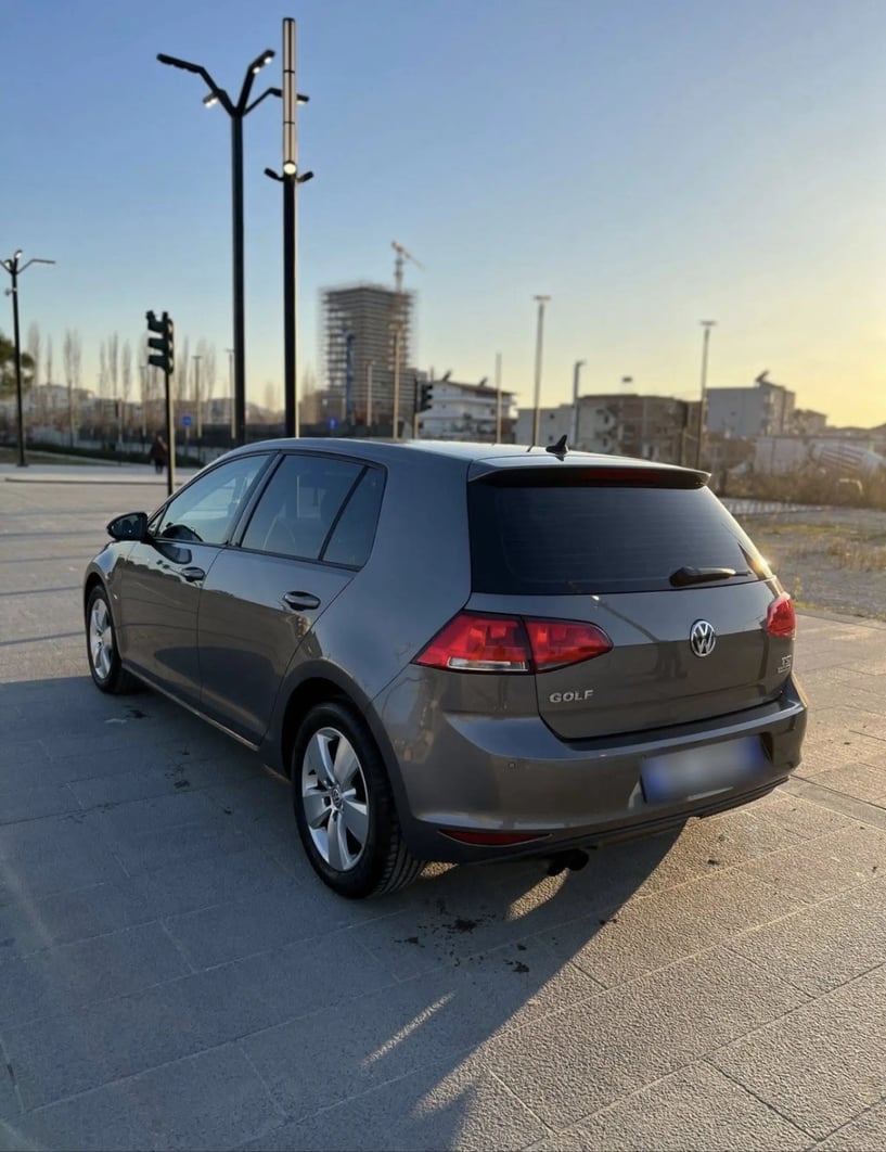 Rent a car in Tirana