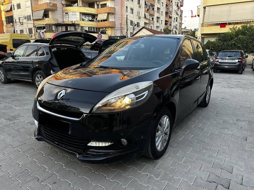 Auto mieten in Tirana