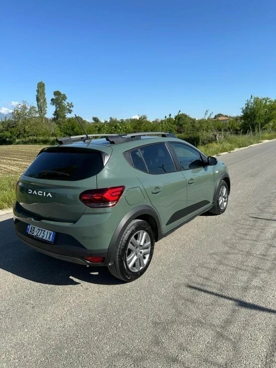 Wynajmij samochód w Tirana