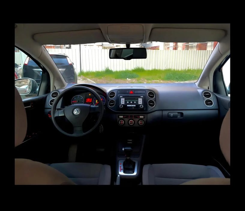 Noleggia un'auto a Tirana