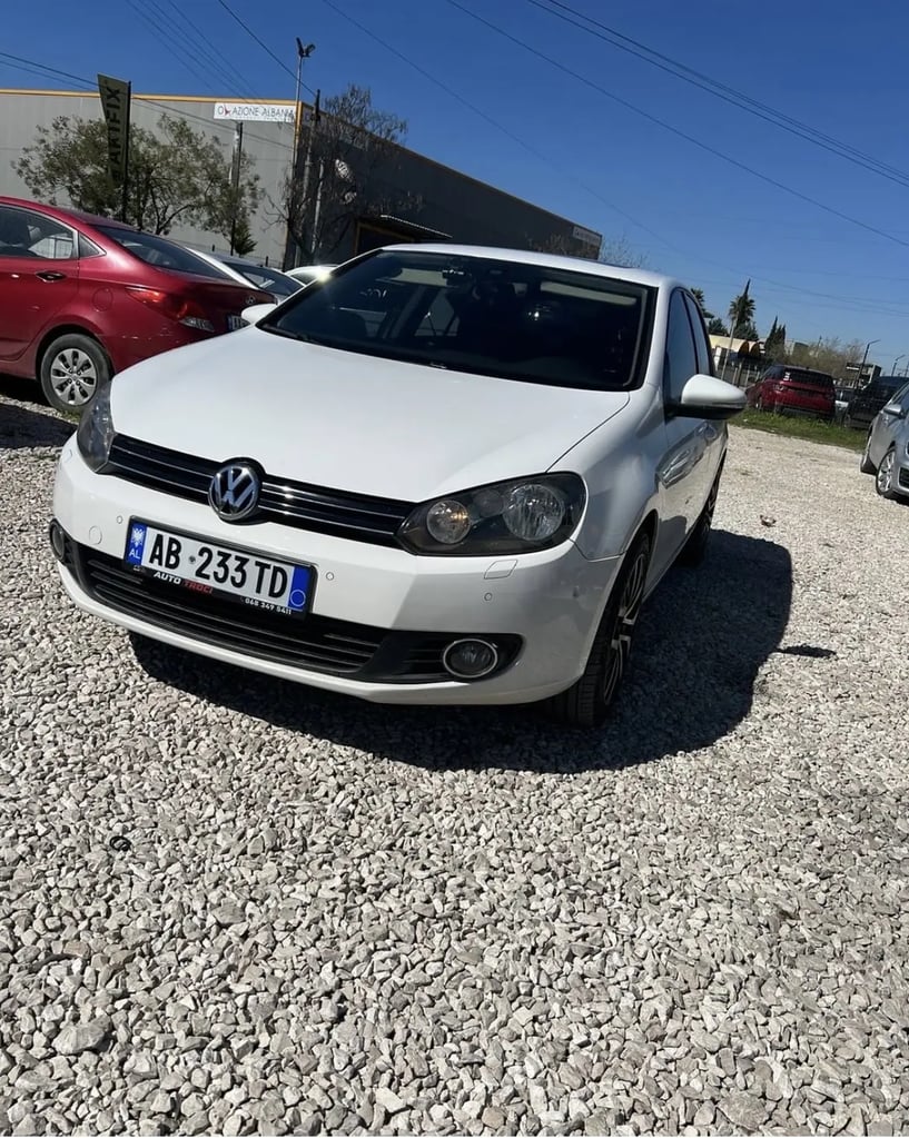 Rent a car in Tirana