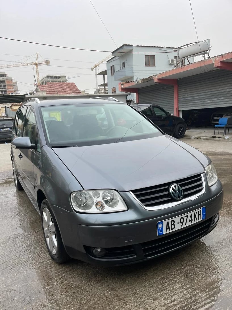 Wynajmij samochód w Tirana