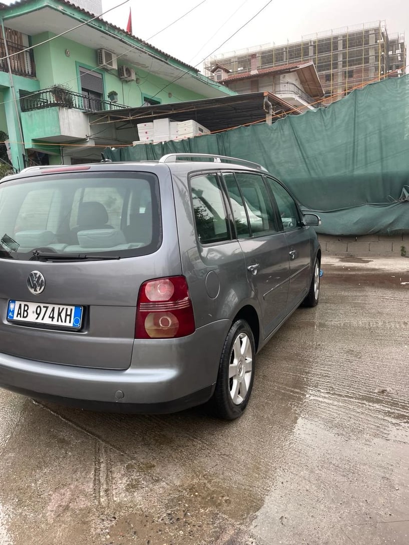Wynajmij samochód w Tirana