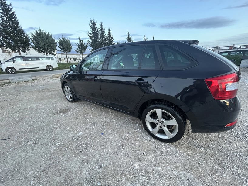 Wynajmij samochód w Tirana