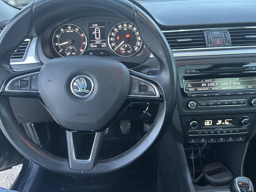 Wynajmij samochód w Tirana