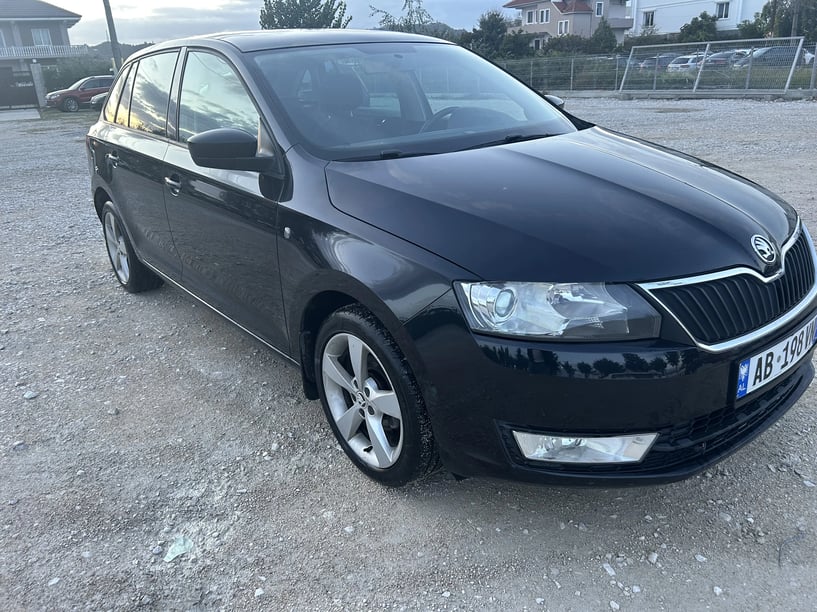 Wynajmij samochód w Tirana