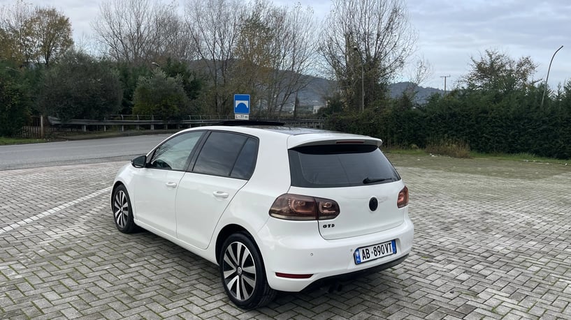 Auto mieten in Tirana