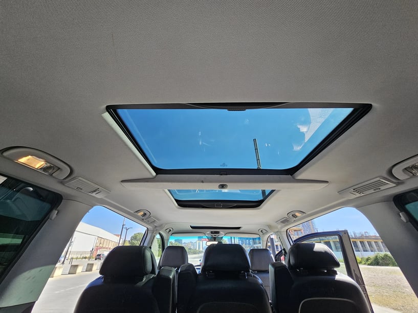 Noleggia un'auto a Tirana