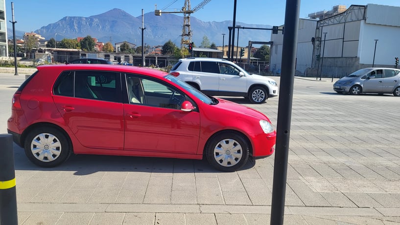 Rent a car in Tirana