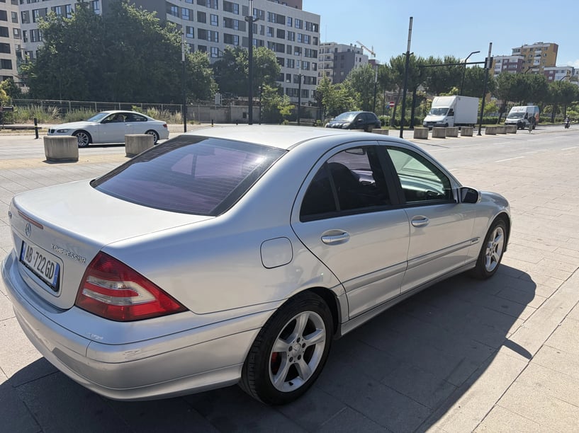 Rent a car in Tirana