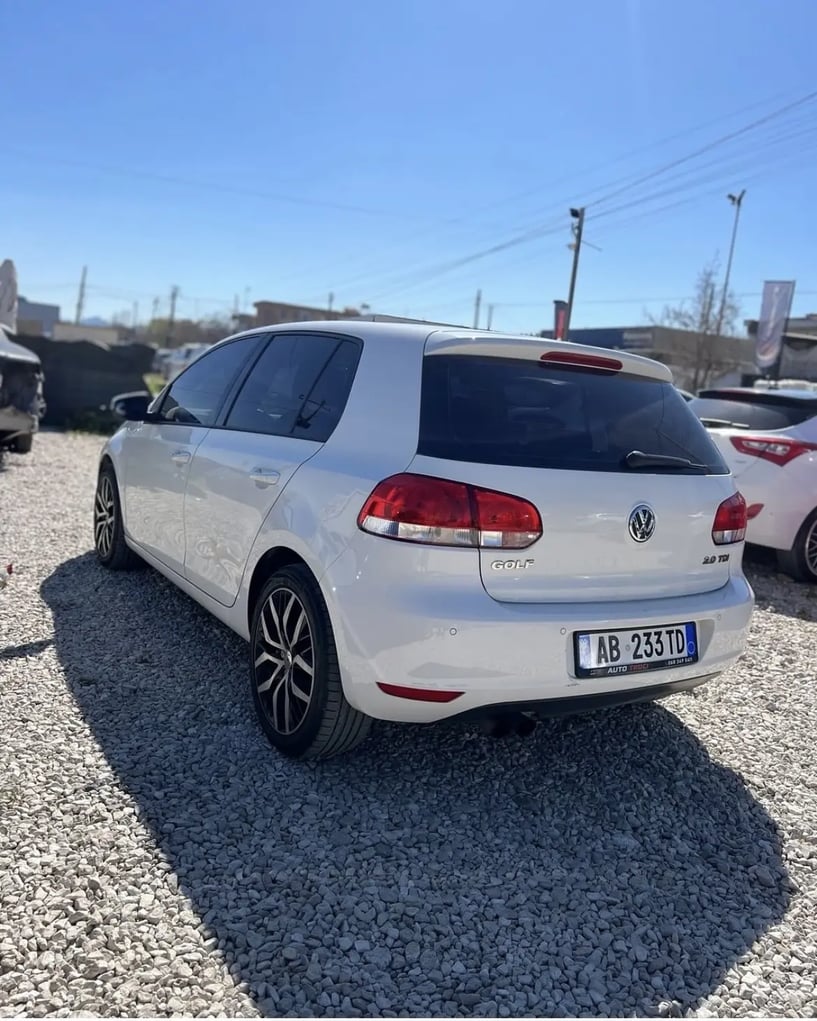 Rent a car in Tirana