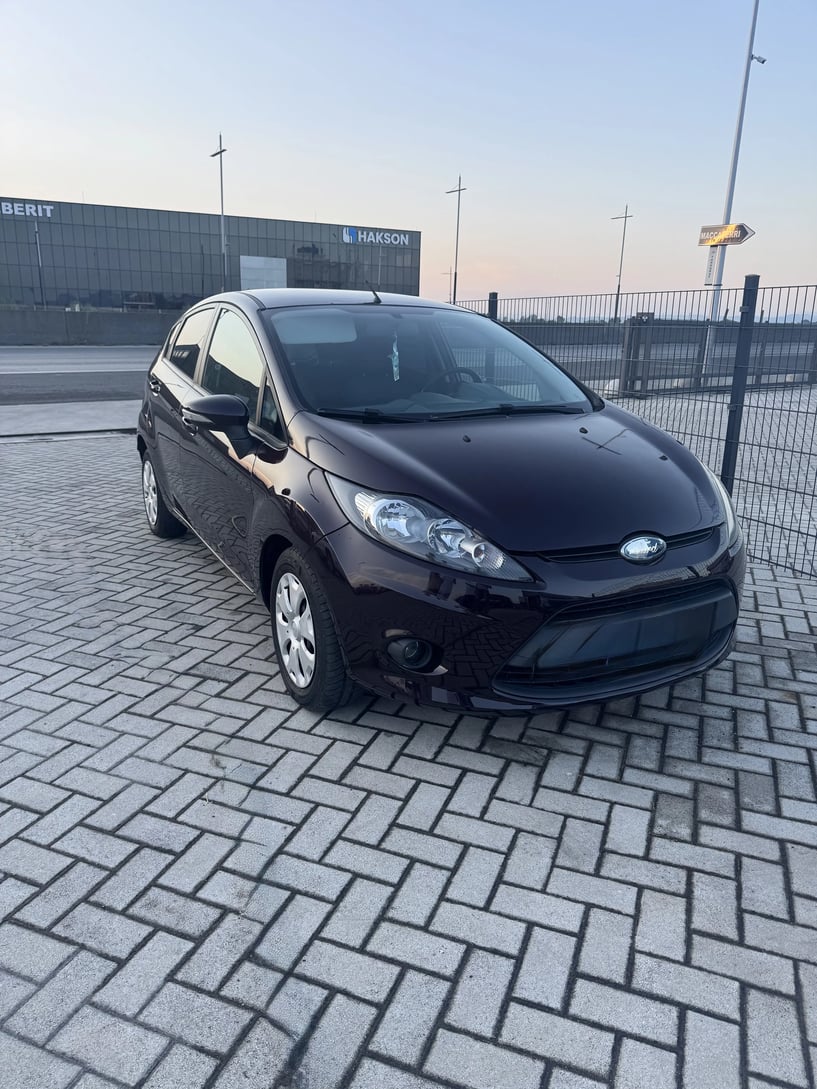 Wynajmij samochód w Tirana