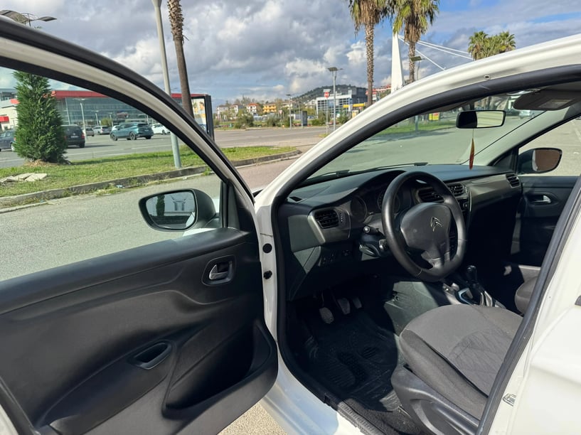 Rent a car in Tirana