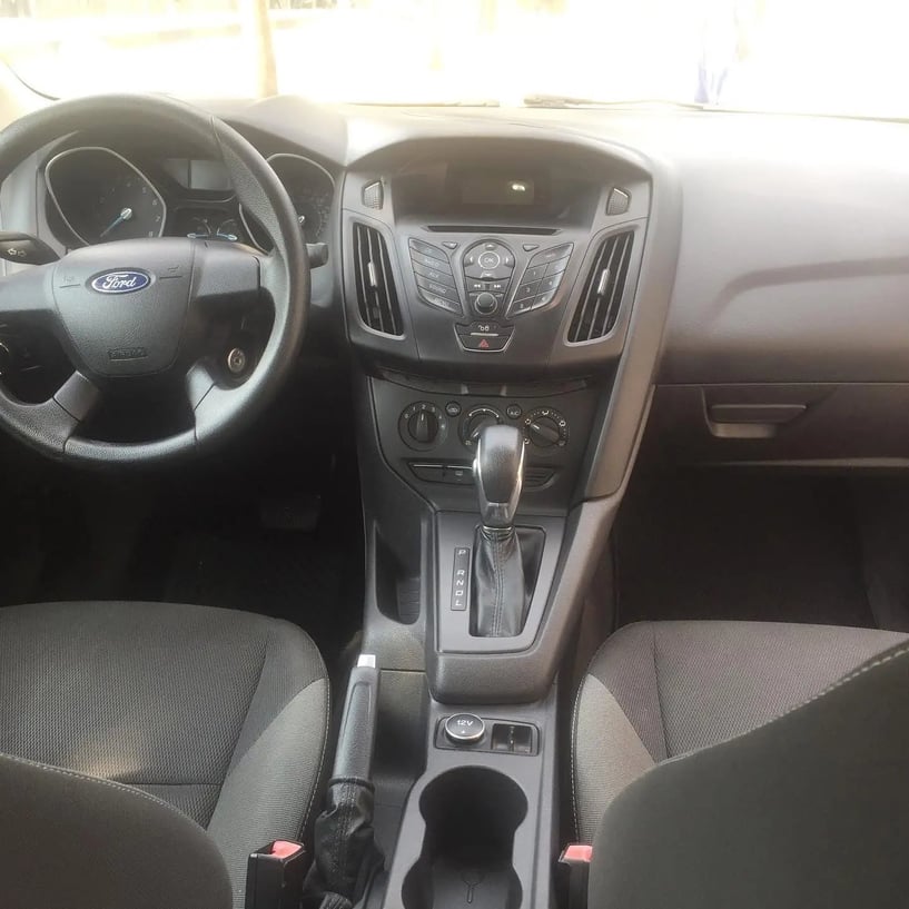 Alquila un coche en Tirana