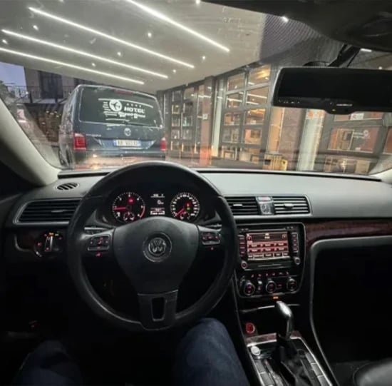 Noleggia un'auto a Tirana